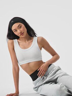 Alo Yoga Wellness Bra in White Size Large